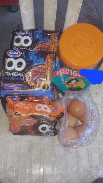 paket mi pedas komplit