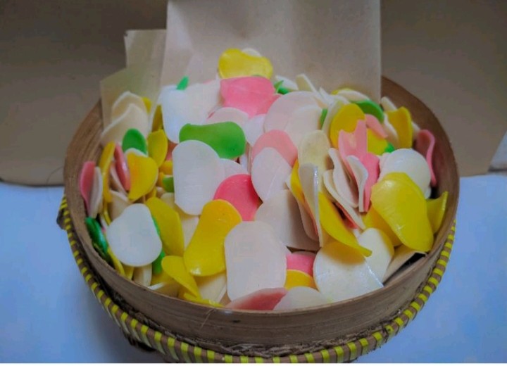 Krupuk warna warni