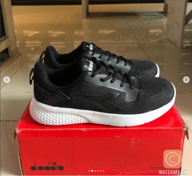 Diadora Casel- Black White (Men)
