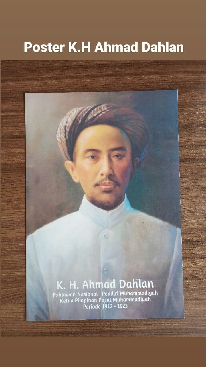 Poster KH Ahmad Dahlan