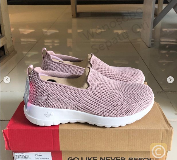 Skechers Go Walk Joy Sensational Joy-Mauve (Women)