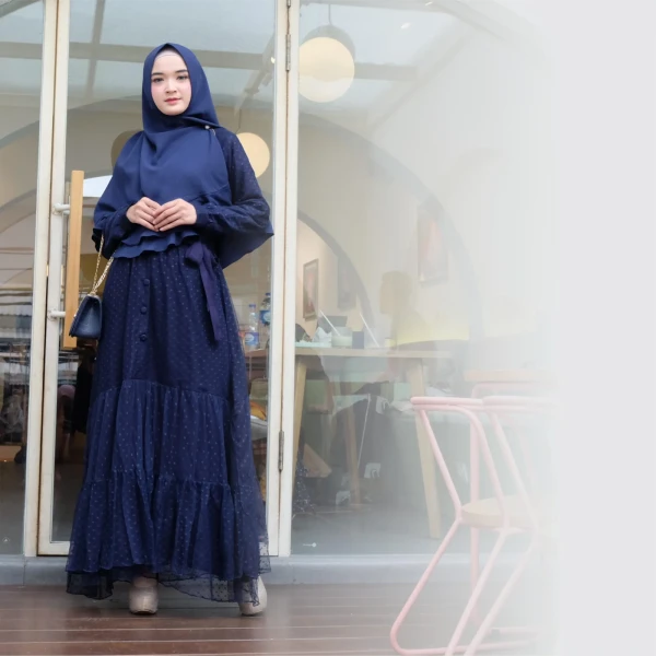 AINUN NAVY