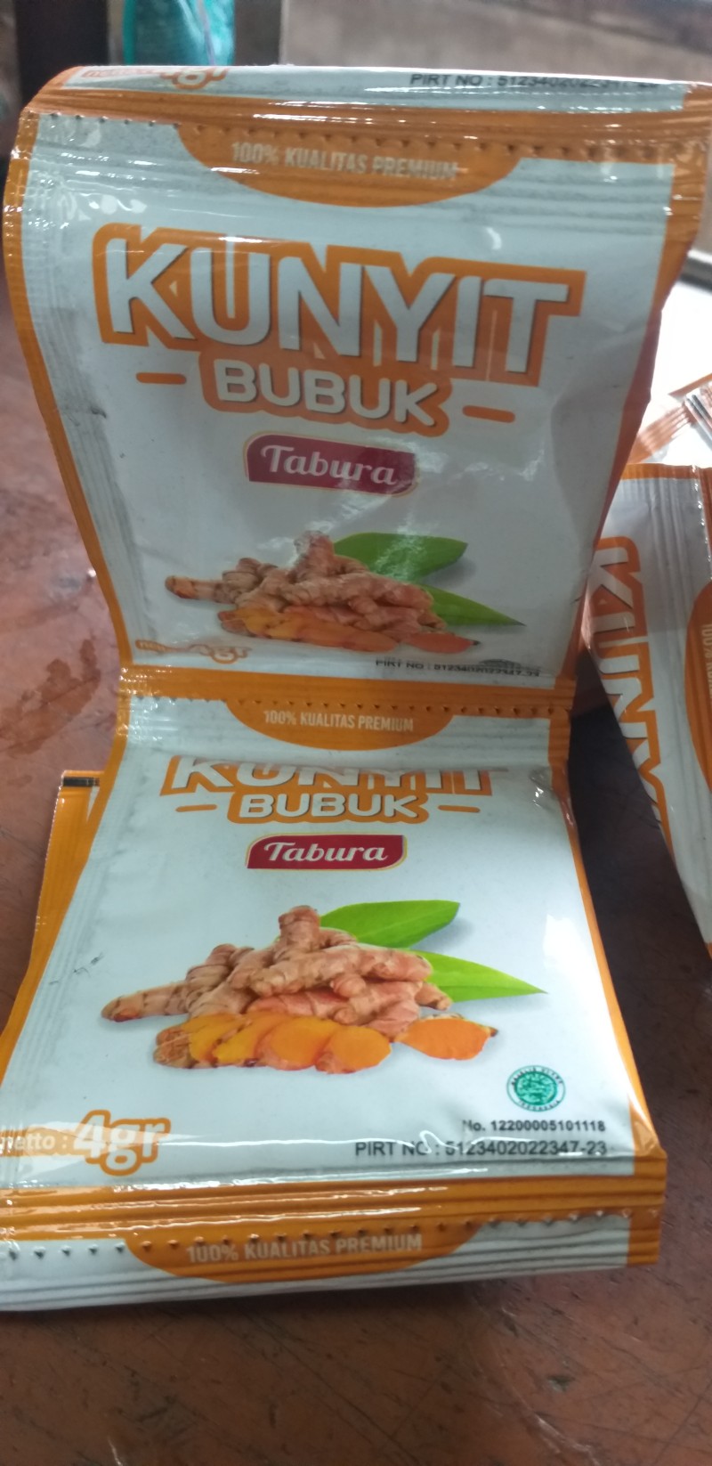 kunyit bubuk